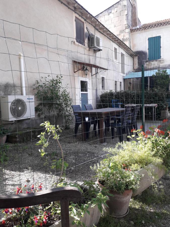 Le Rebattu 3 Διαμέρισμα Raphèle Εξωτερικό φωτογραφία
